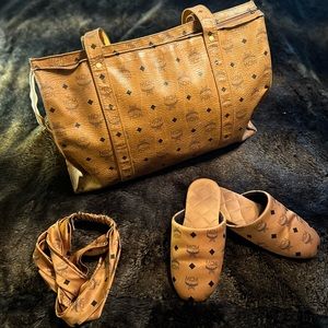 Large MCM Brown Pre Loved Duffel / Travel / Tote Bag